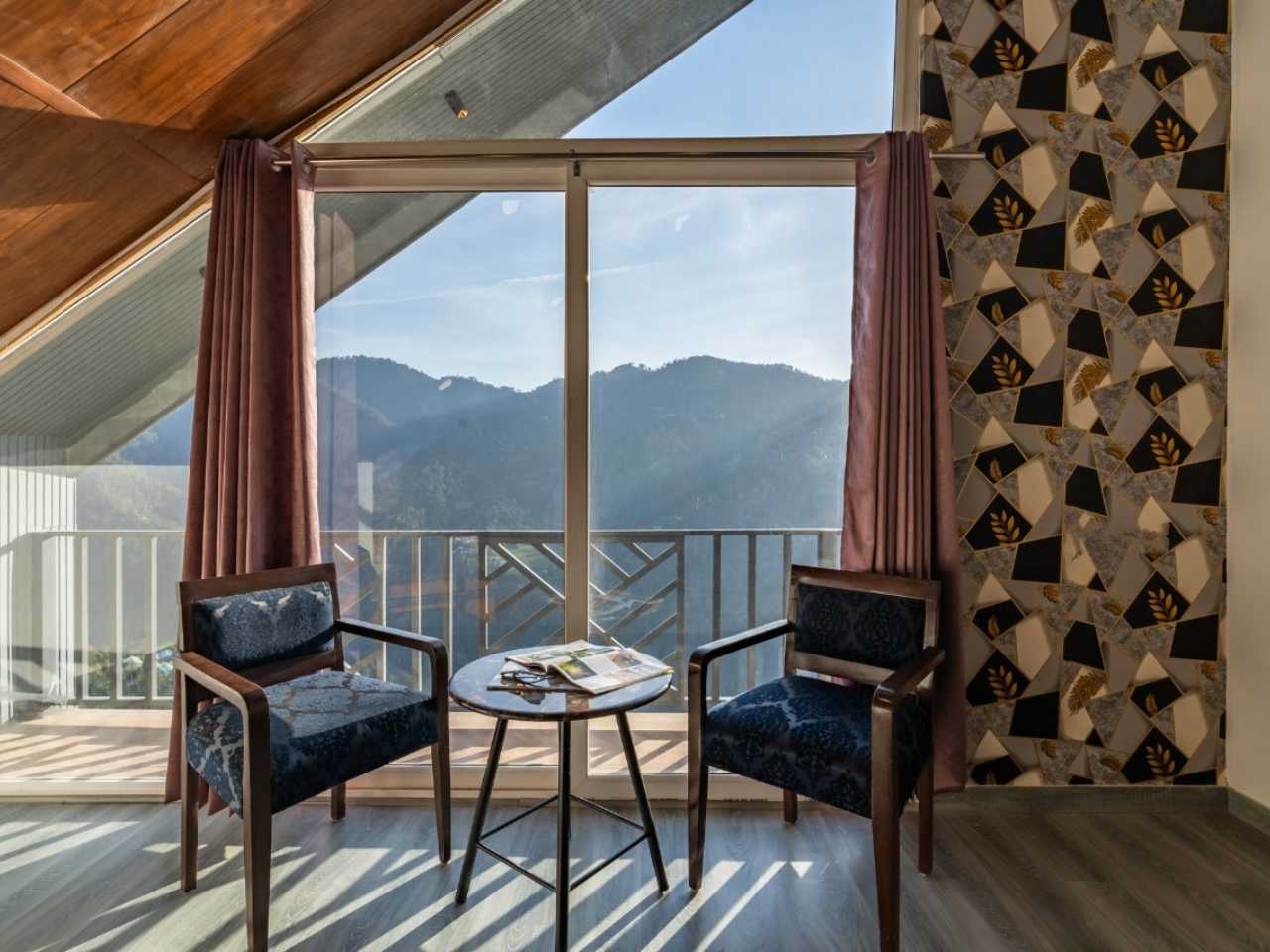 Luxury Mountain Retreat in Mashobra - Homestay in Himachal photo 3
