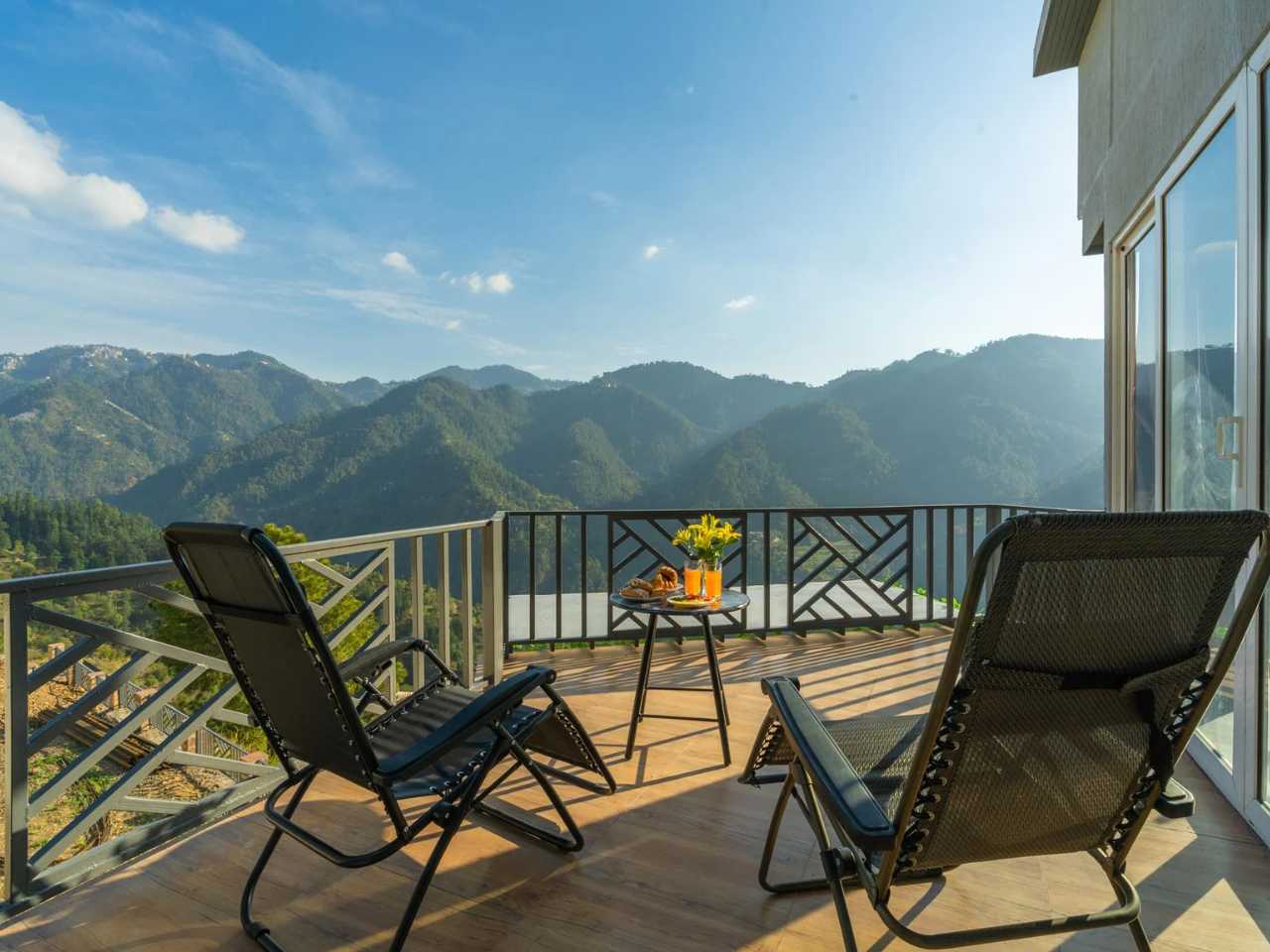Luxury Mountain Retreat in Mashobra - Homestay in Himachal photo 1
