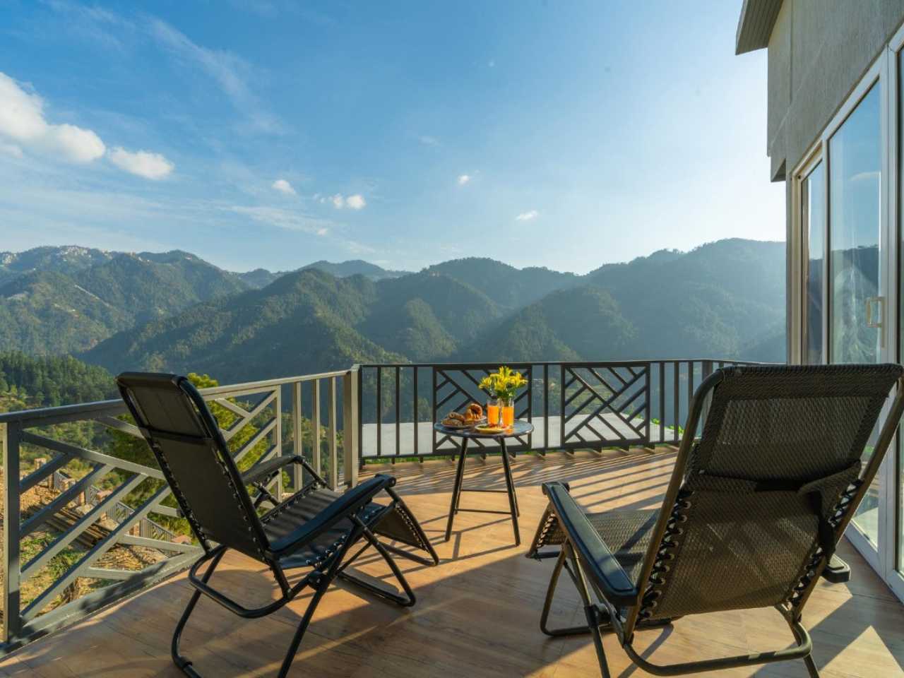 Luxury Mountain Retreat in Mashobra - Homestay in Himachal photo 2